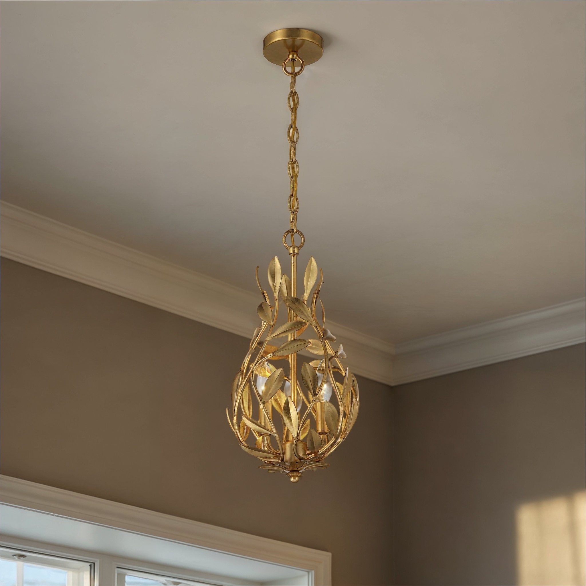 Broche 9'' Antique Gold Chandelier Gold 9"W x 17.25"H x 9"D