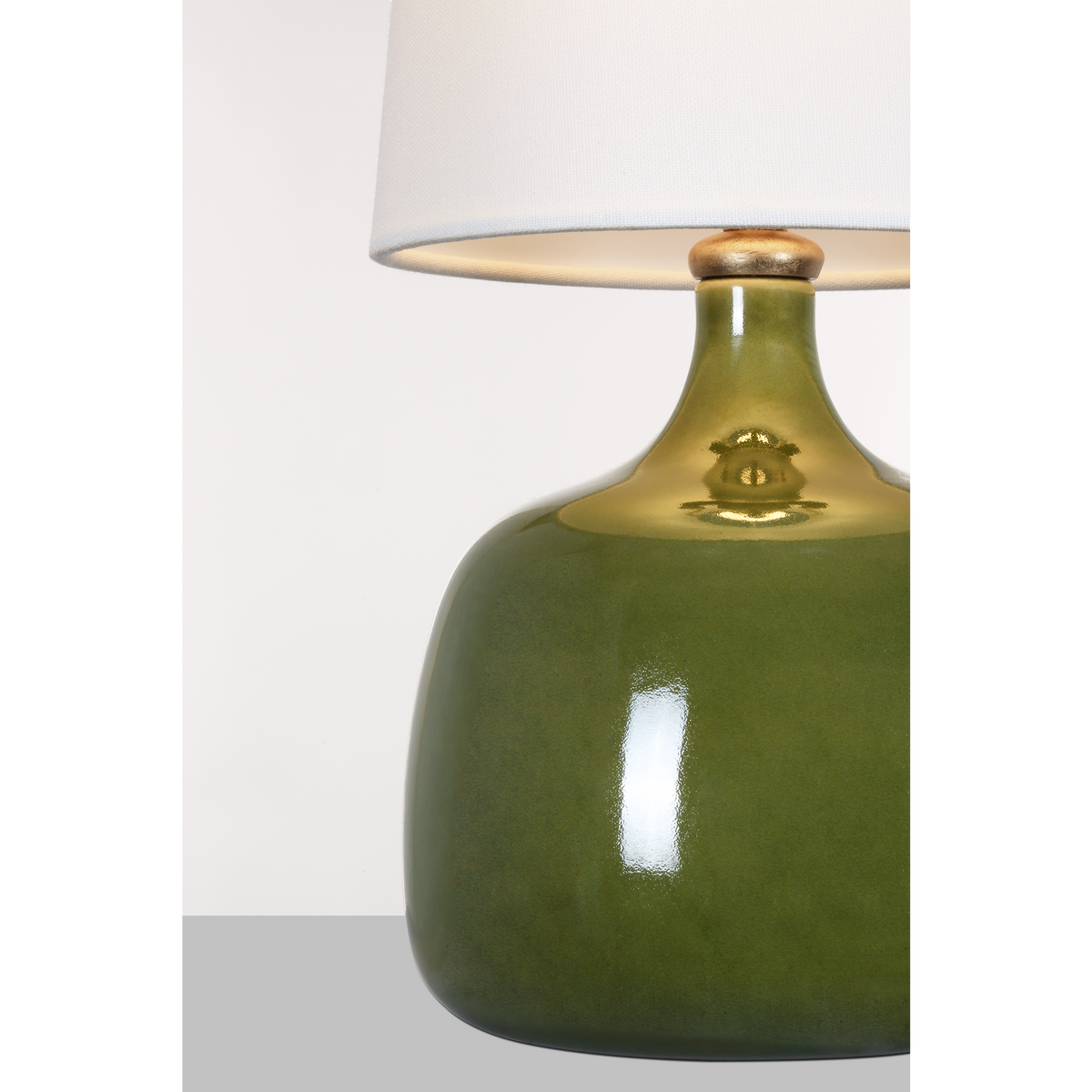 AERIN Cassis 18" Table Lamp in Green with Linen Shade W7.25" x H17.5"