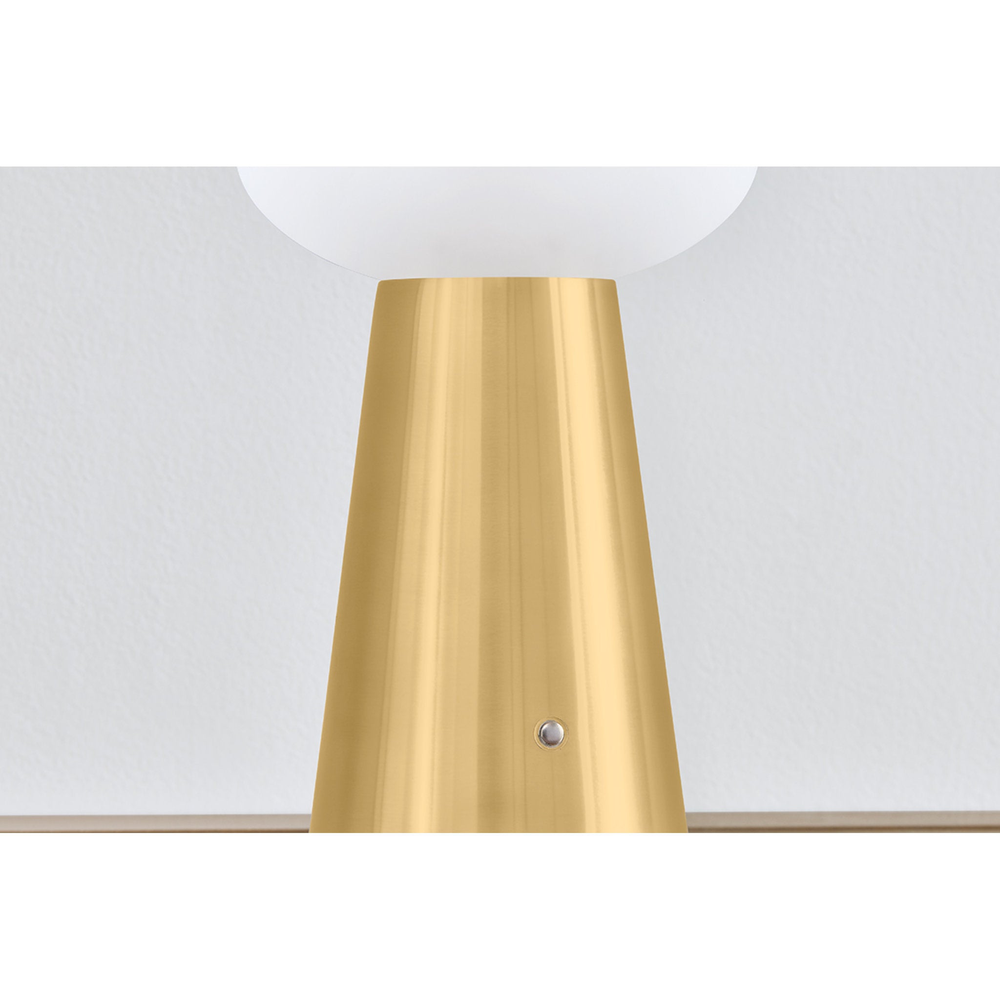 Cashel 1-Light Rechargeable Table Lamp in Aged Brass 6W x 10H