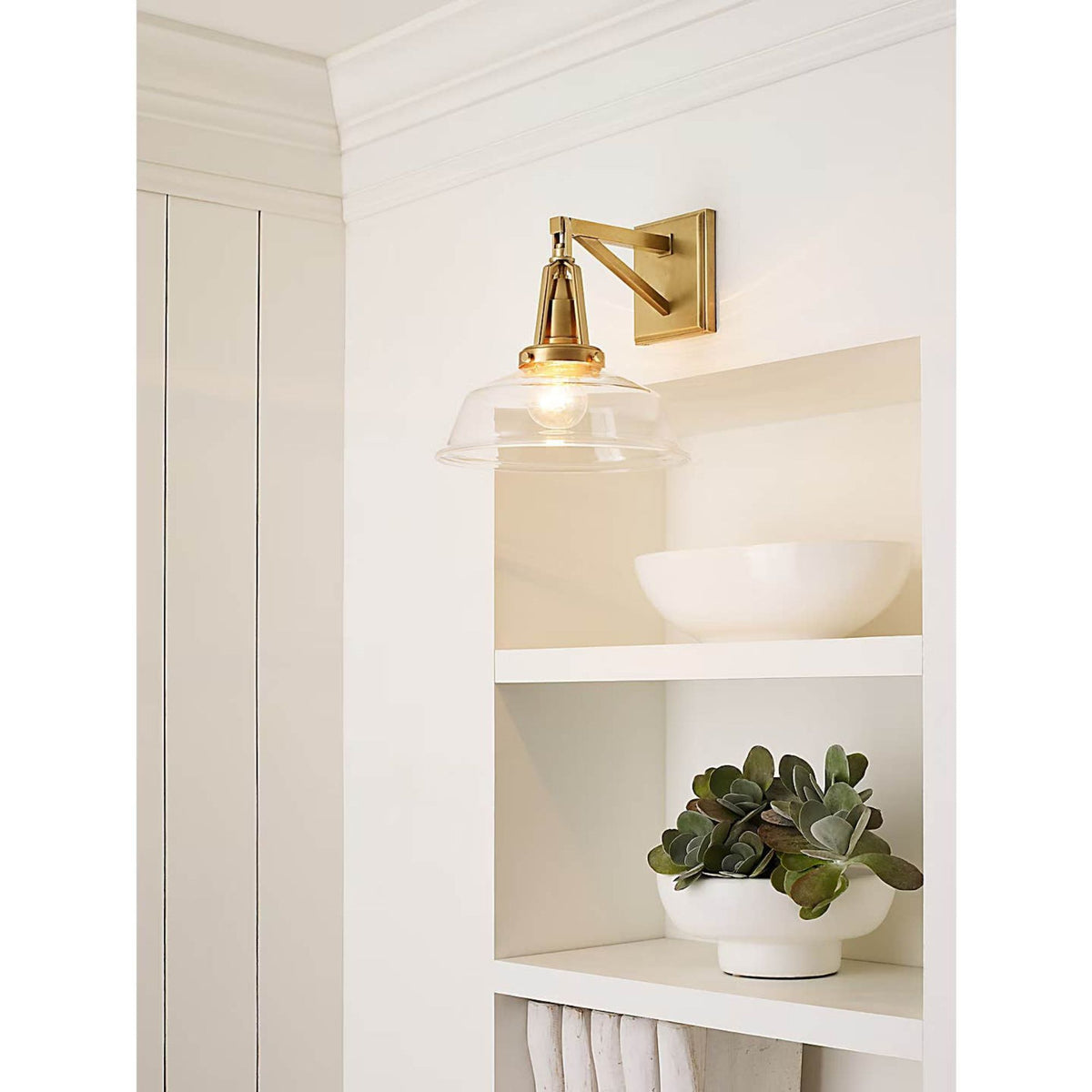Chapman & Myers Layton 10" Sconce in Antique-Burnished Brass with Clear Glass W10" x H10.25" x E11.5"