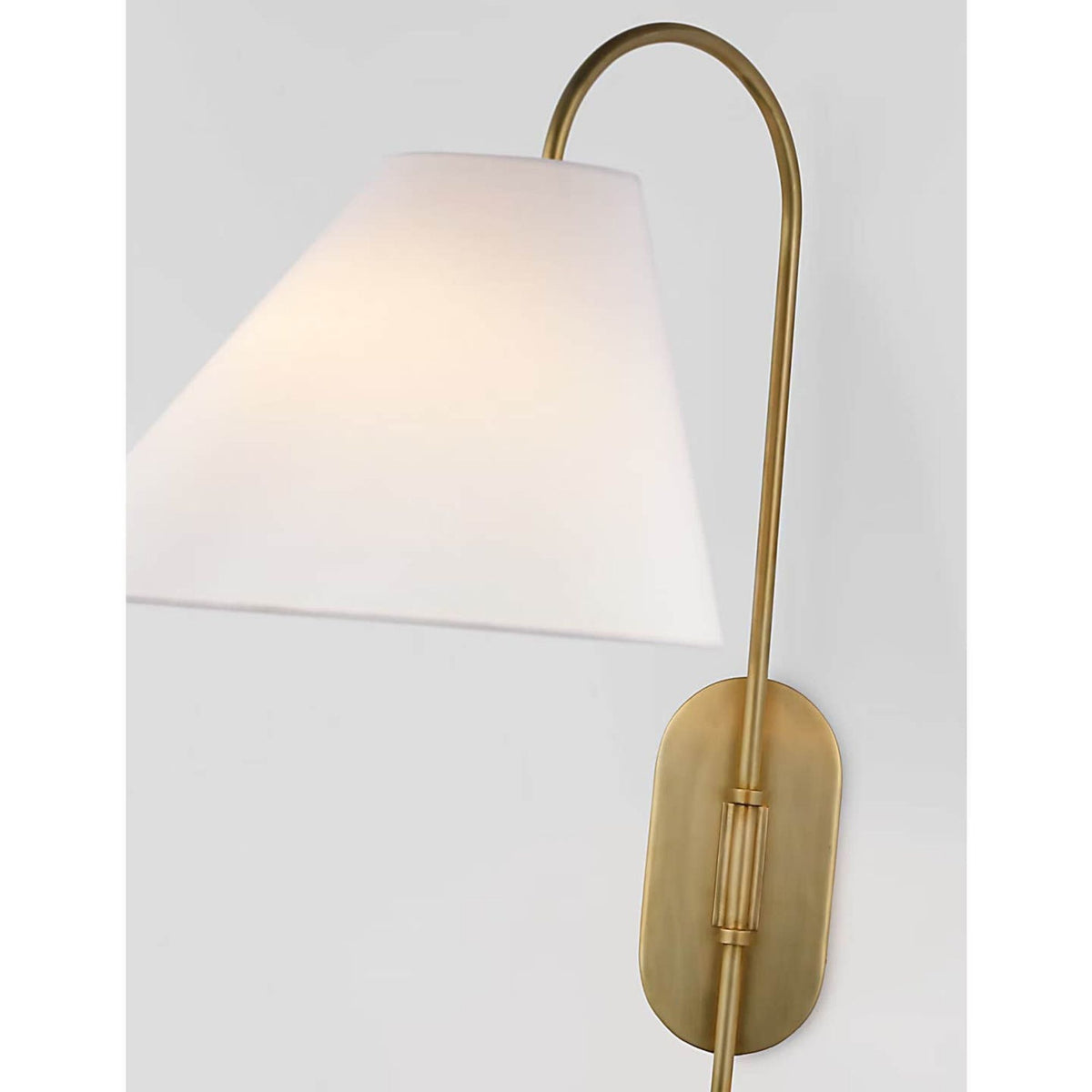 kate spade new york Kinsley Large Articulating Wall Light in Soft Brass with Linen Shade W15.75" x H27.75" x E22.25"