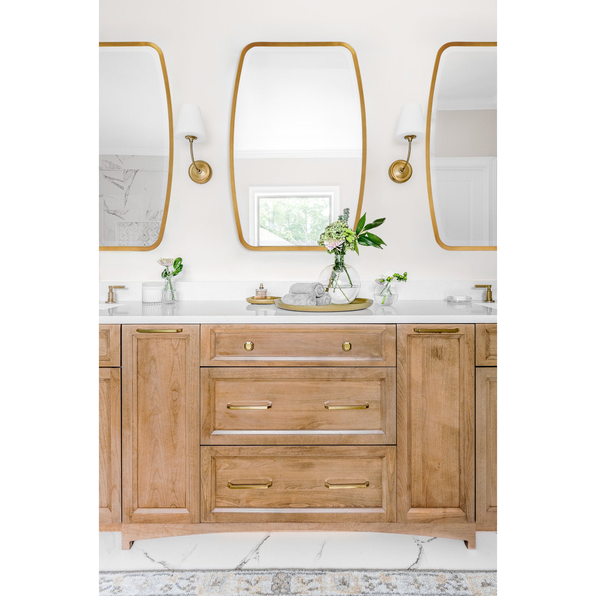 Lindee 24'' Antique Gold Mirror Gold 24"W x 36"H x 1"D