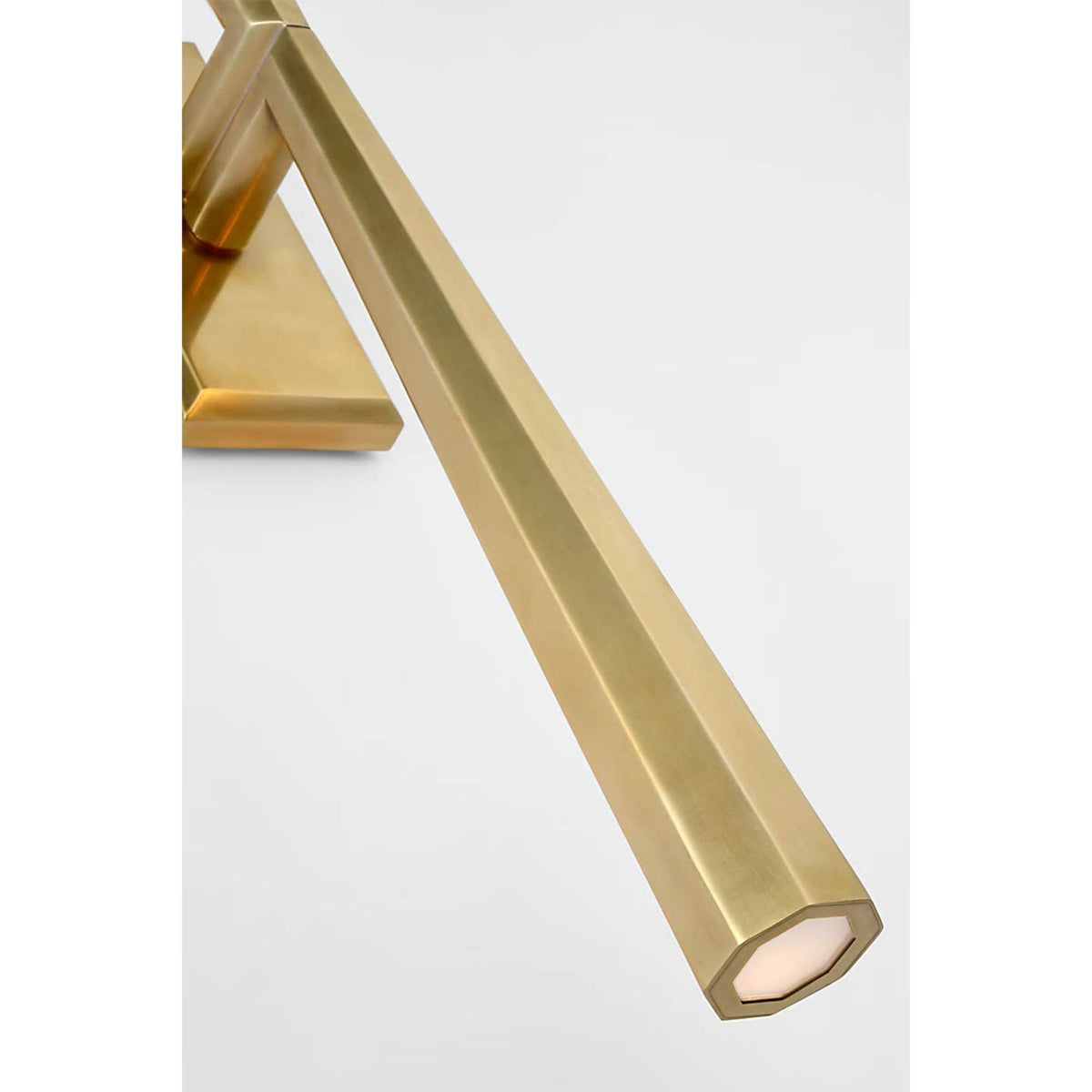 Thomas O'Brien Galahad Linear Sconce in Hand-Rubbed Antique Brass W3" x H25" x E4"