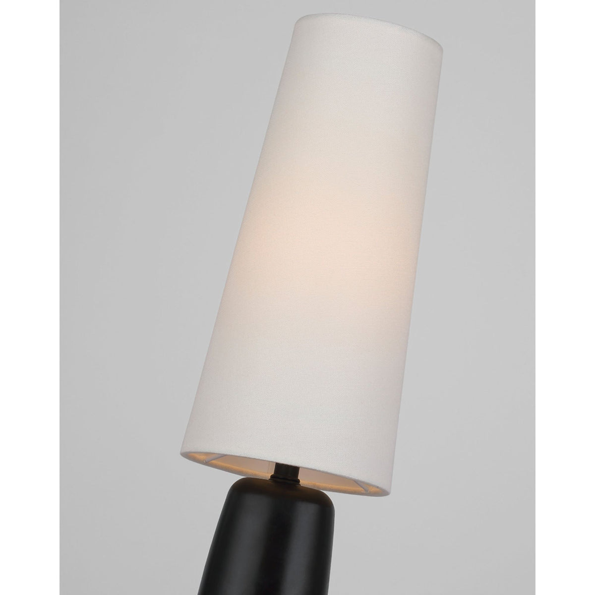 Thomas O'Brien Jinny Medium Table Lamp in Aged Iron with Linen Shade W5.5" x H17.5"