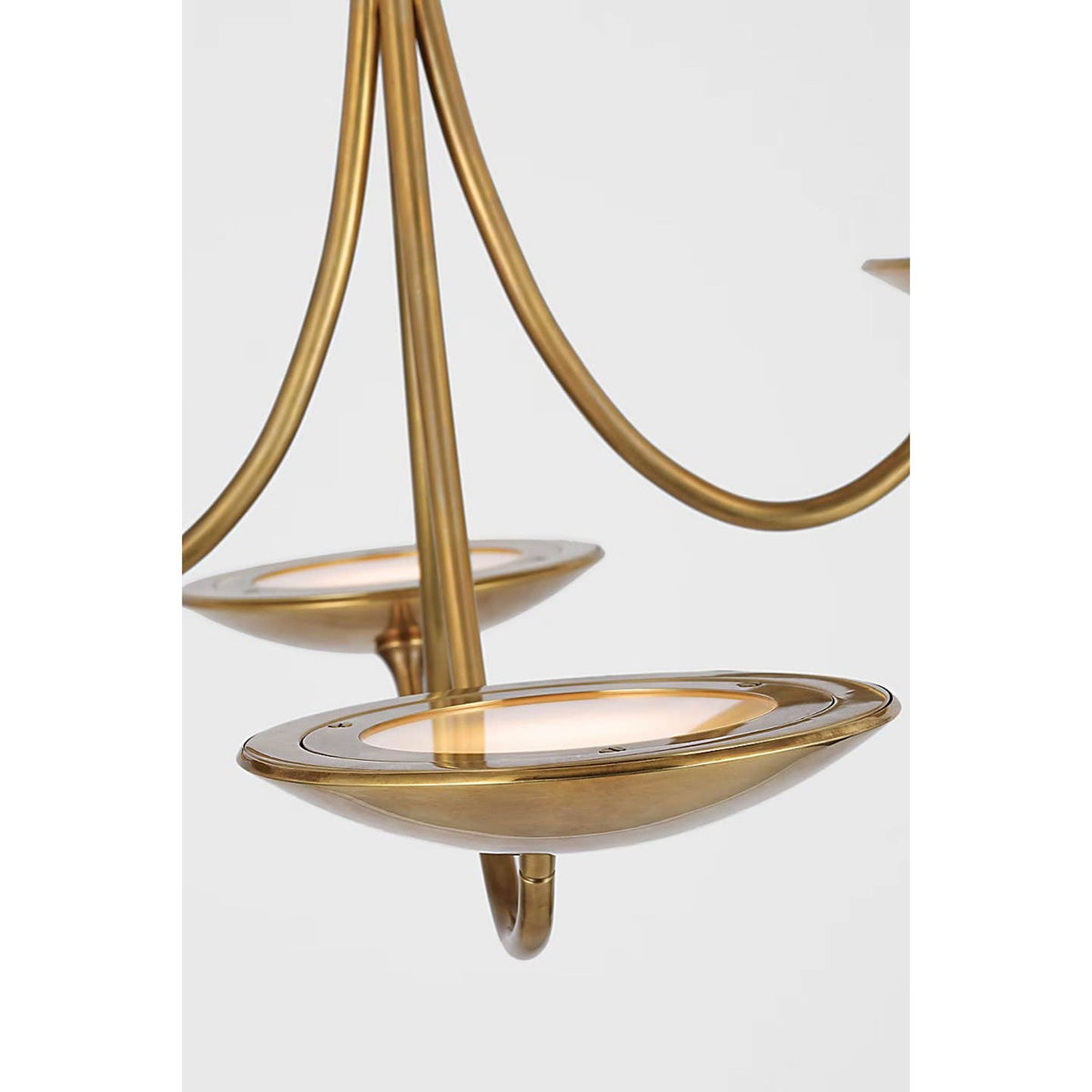 Thomas O'Brien Keira Medium Chandelier in Hand-Rubbed Antique Brass W29.75" x H22"