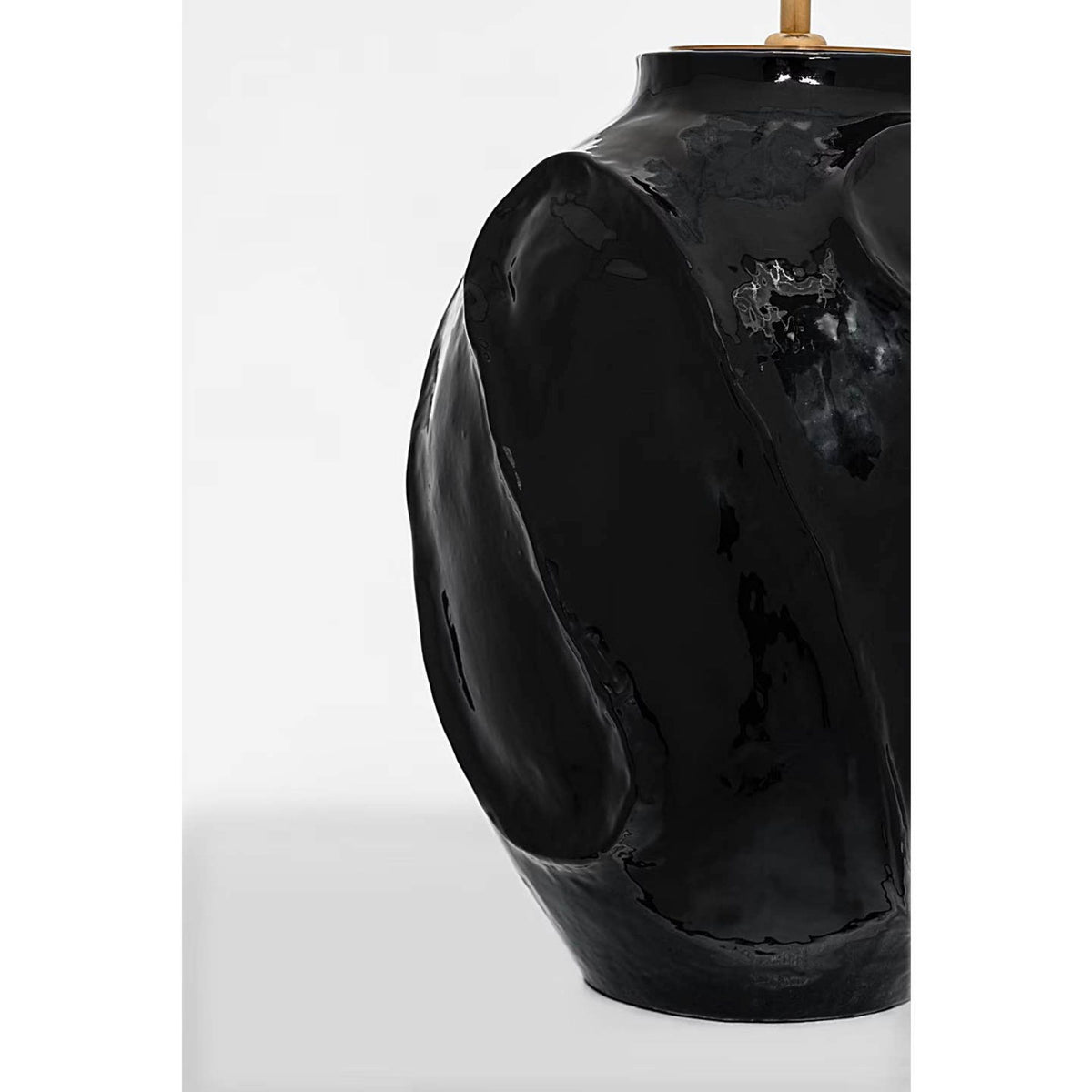 AERIN Idalia 28" Sculpted Table Lamp in Raven Black with Linen Shade W17" x H28.25"