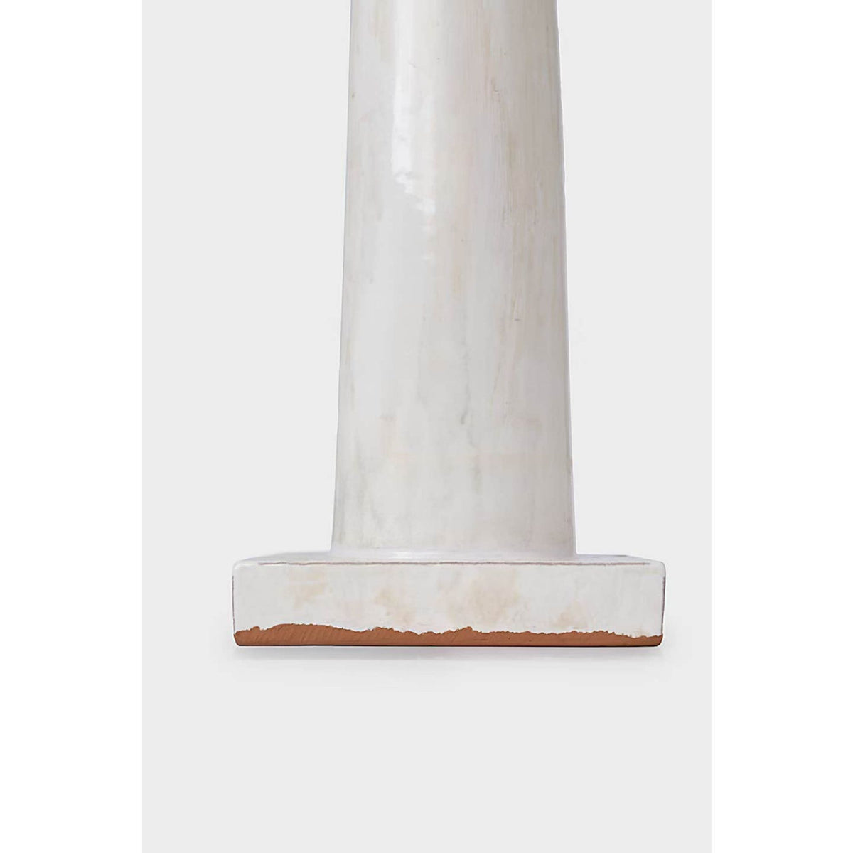 Chapman & Myers Colonne Large Balustrade Table Lamp in Glossy White Crackle with Linen Shade W17" x H27.75"