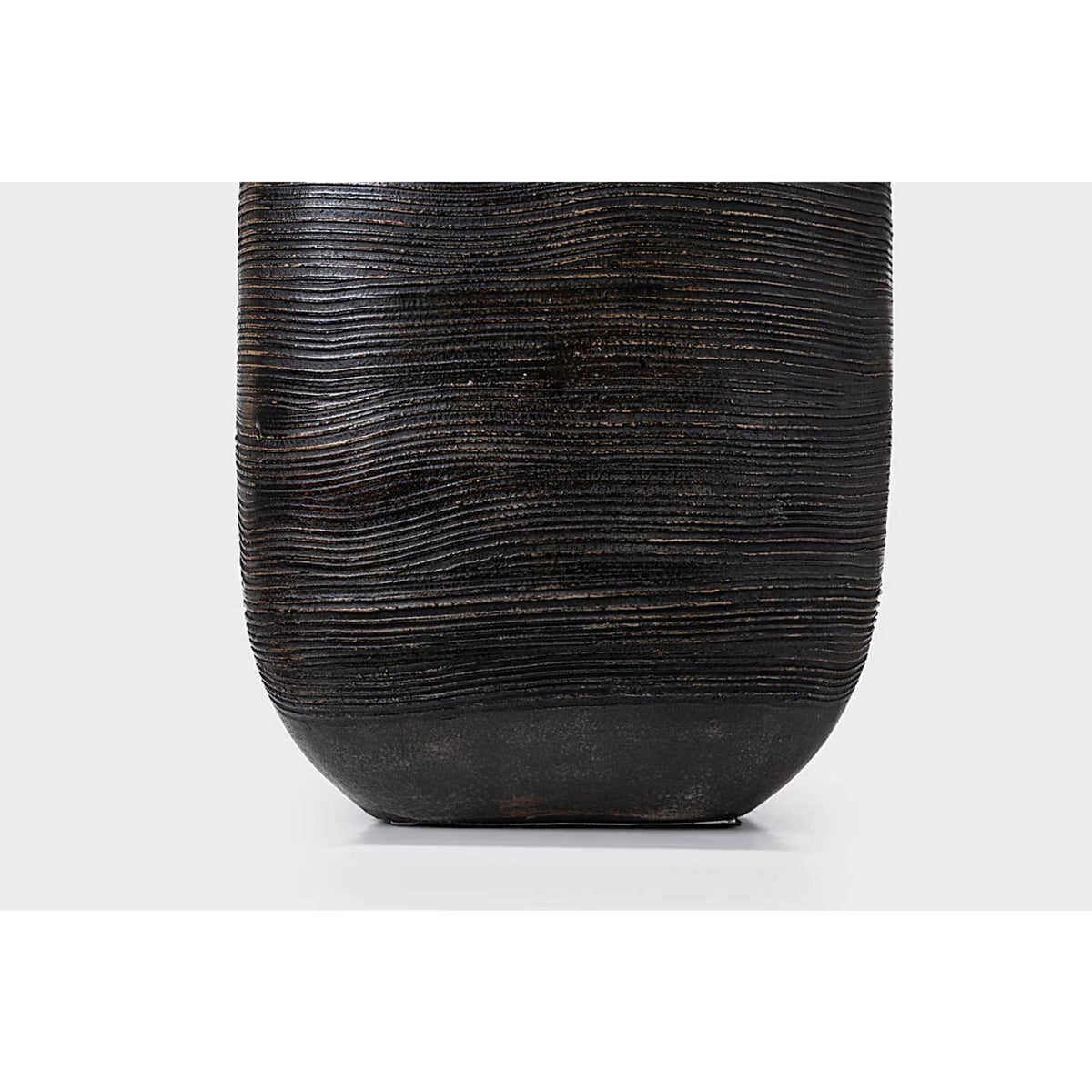 Chapman & Myers Pemba Large Combed Table Lamp in Chimney Black with Linen Shade W18" x H31.5"