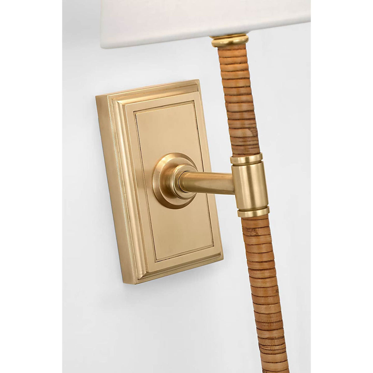 Chapman & Myers Basden 16" Tail Sconce in Antique-Burnished Brass and Natural Rattan with Linen Shade W5.5" x H16.25" x E6.5"