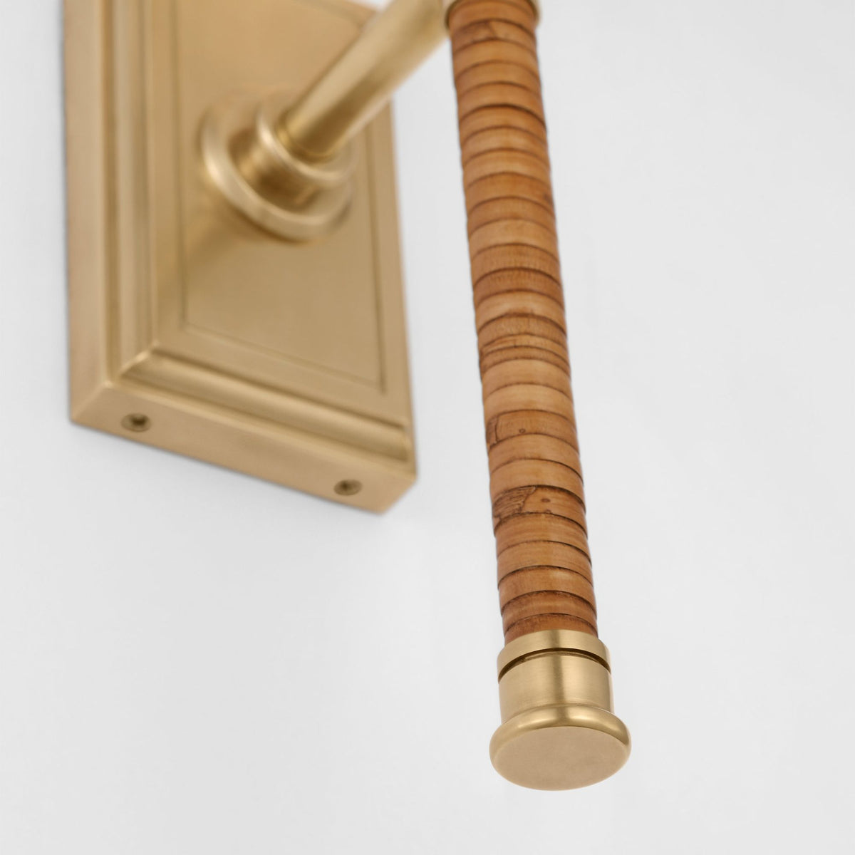 Chapman & Myers Basden 16" Tail Sconce in Antique-Burnished Brass and Natural Rattan with Linen Shade W5.5" x H16.25" x E6.5"