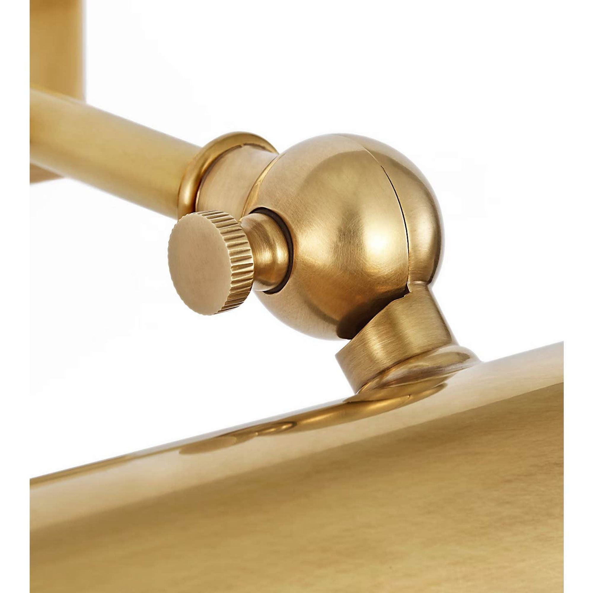Chapman & Myers Cabinet Maker 18" Cordless Picture Light in Antique-Burnished Brass W18" x H4.5" x E8"