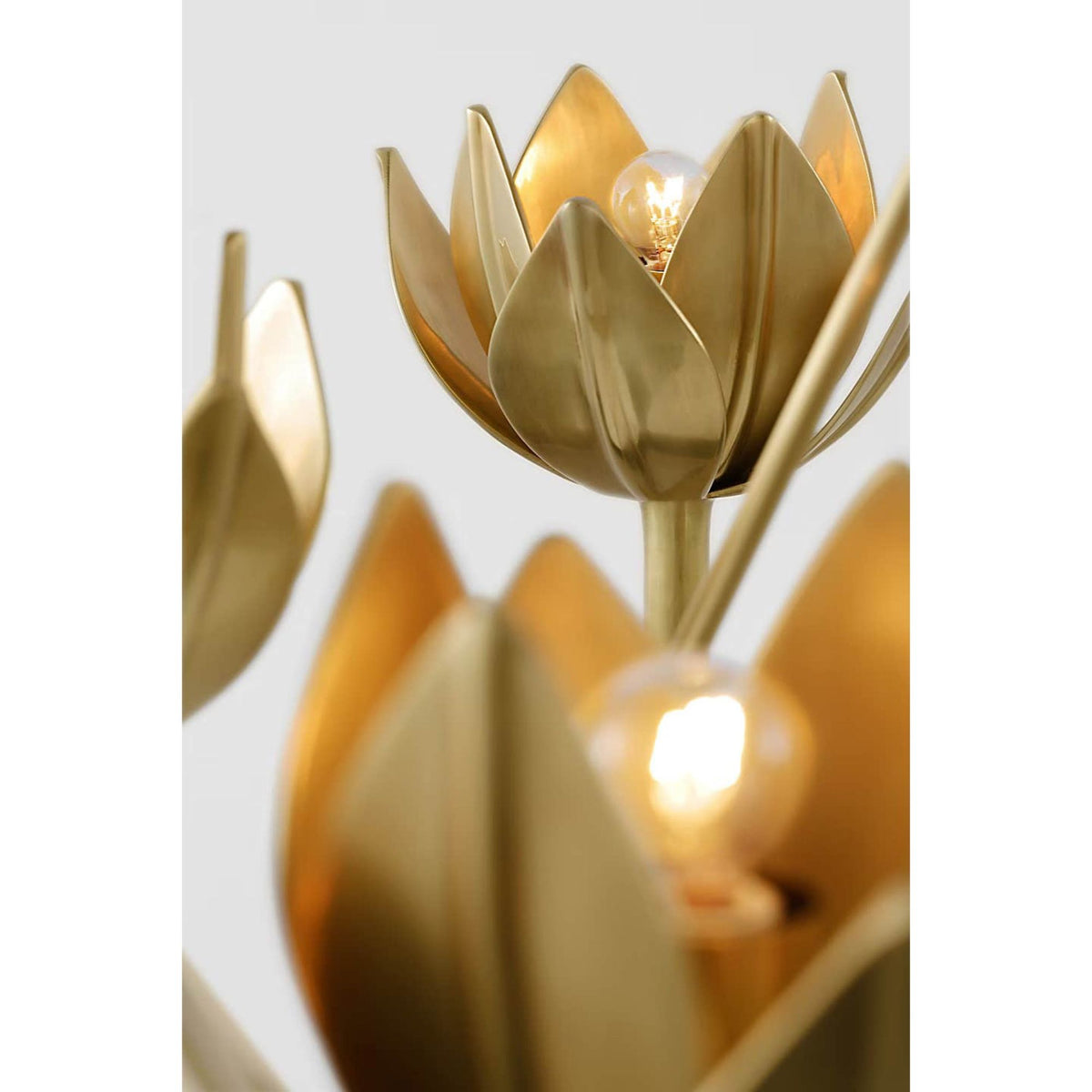 Julie Neill Alberto Small Low Ceiling Chandelier in Antique-Burnished Brass W28.75" x H27"