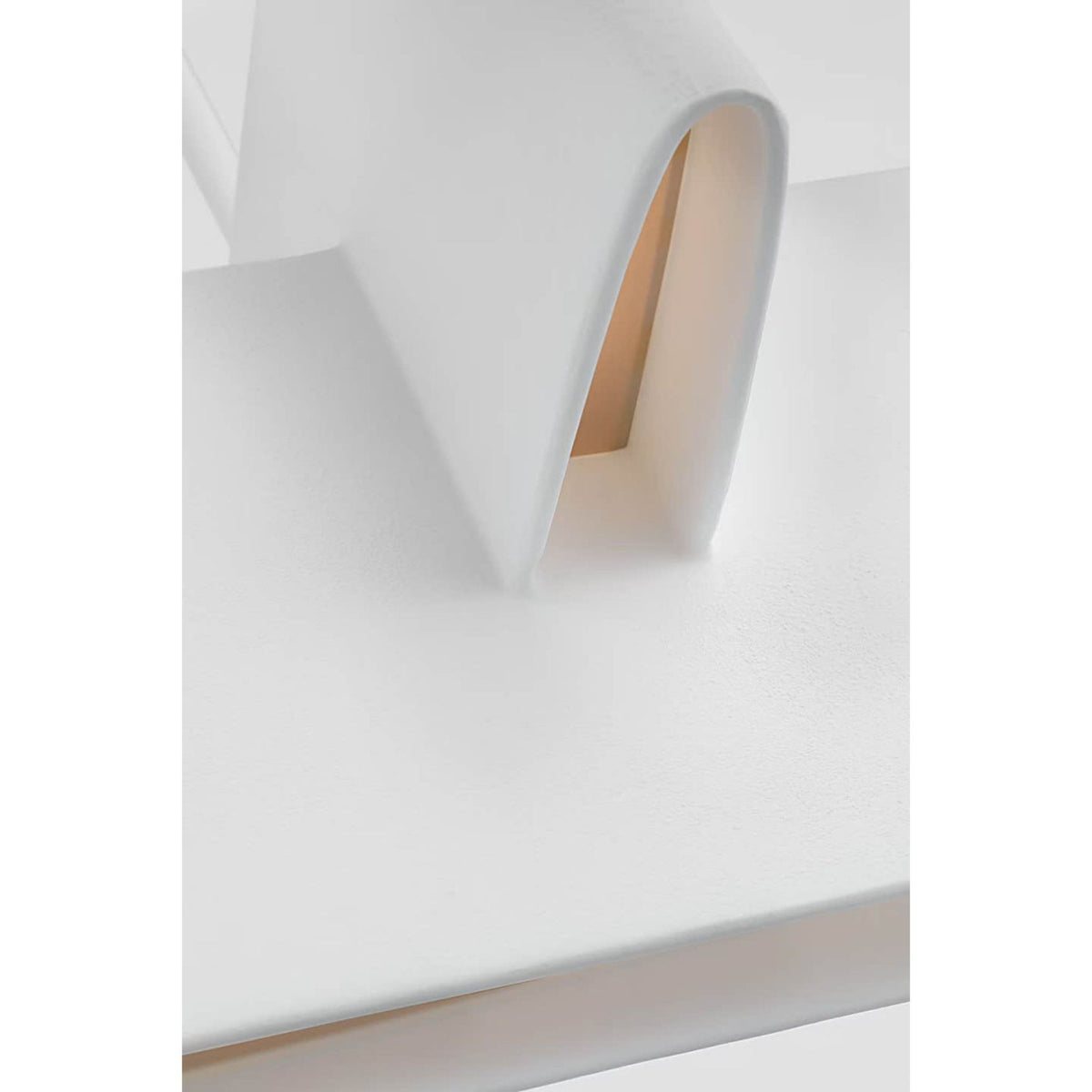 Kelly Wearstler Lotura 48" Intersecting Linear Pendant in Museum White W13.75" x 48"