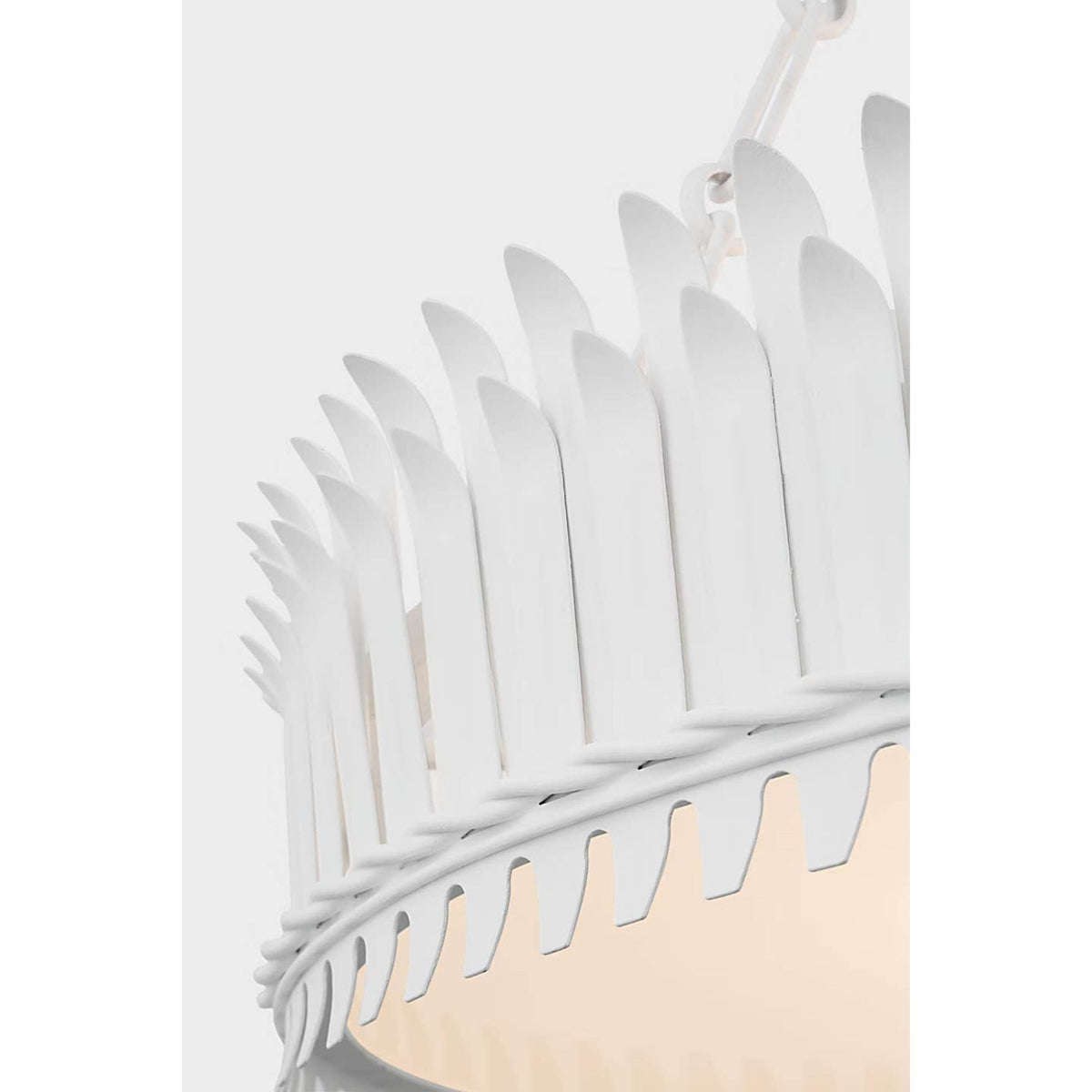Suzanne Kasler Leslie 27" Chandelier in Plaster White with Frosted Acrylic W26.75" x H26.5"