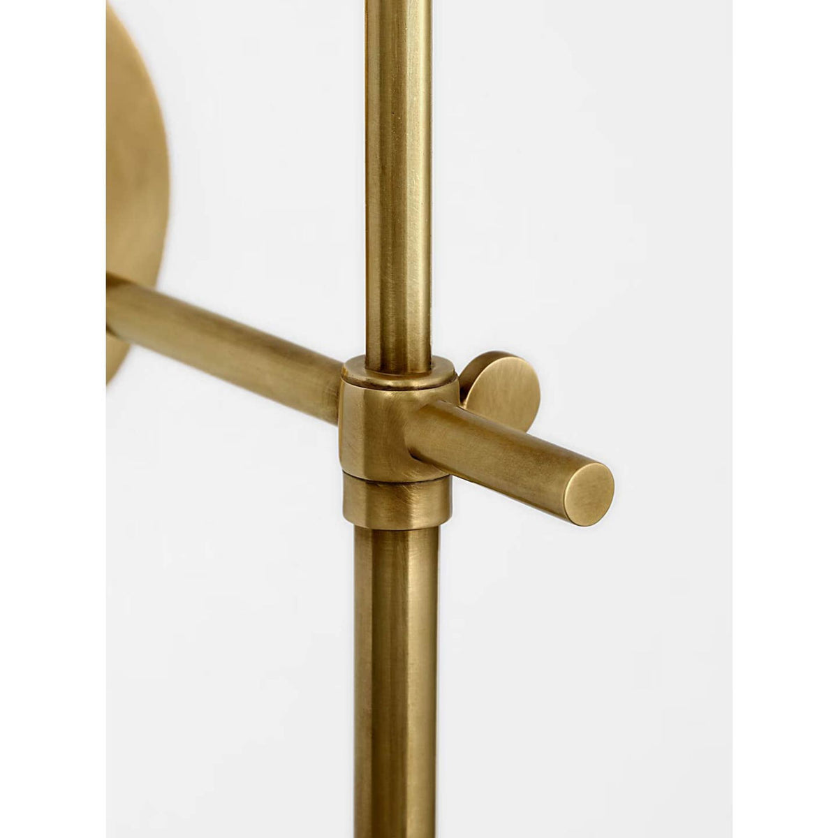 Thomas O'Brien Bryant 15" Cordless Sconce in Hand-Rubbed Antique Brass with Linen Shade W5.5" x H15.25" x E8.5"