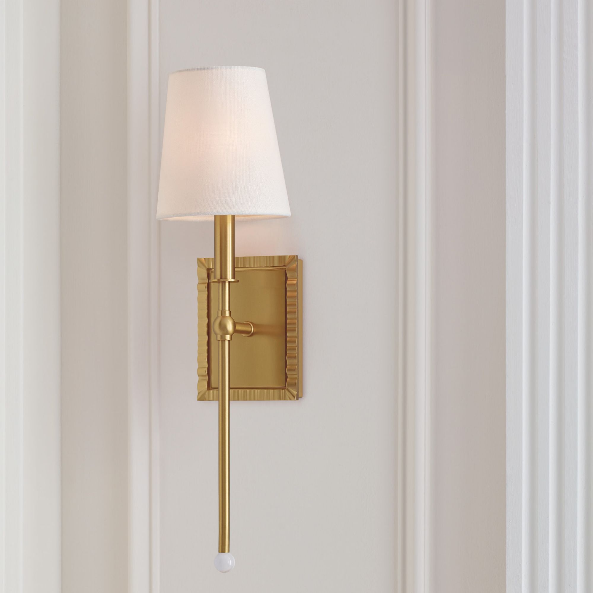Alexa Hampton Baxley Sconce in Burnished Brass
