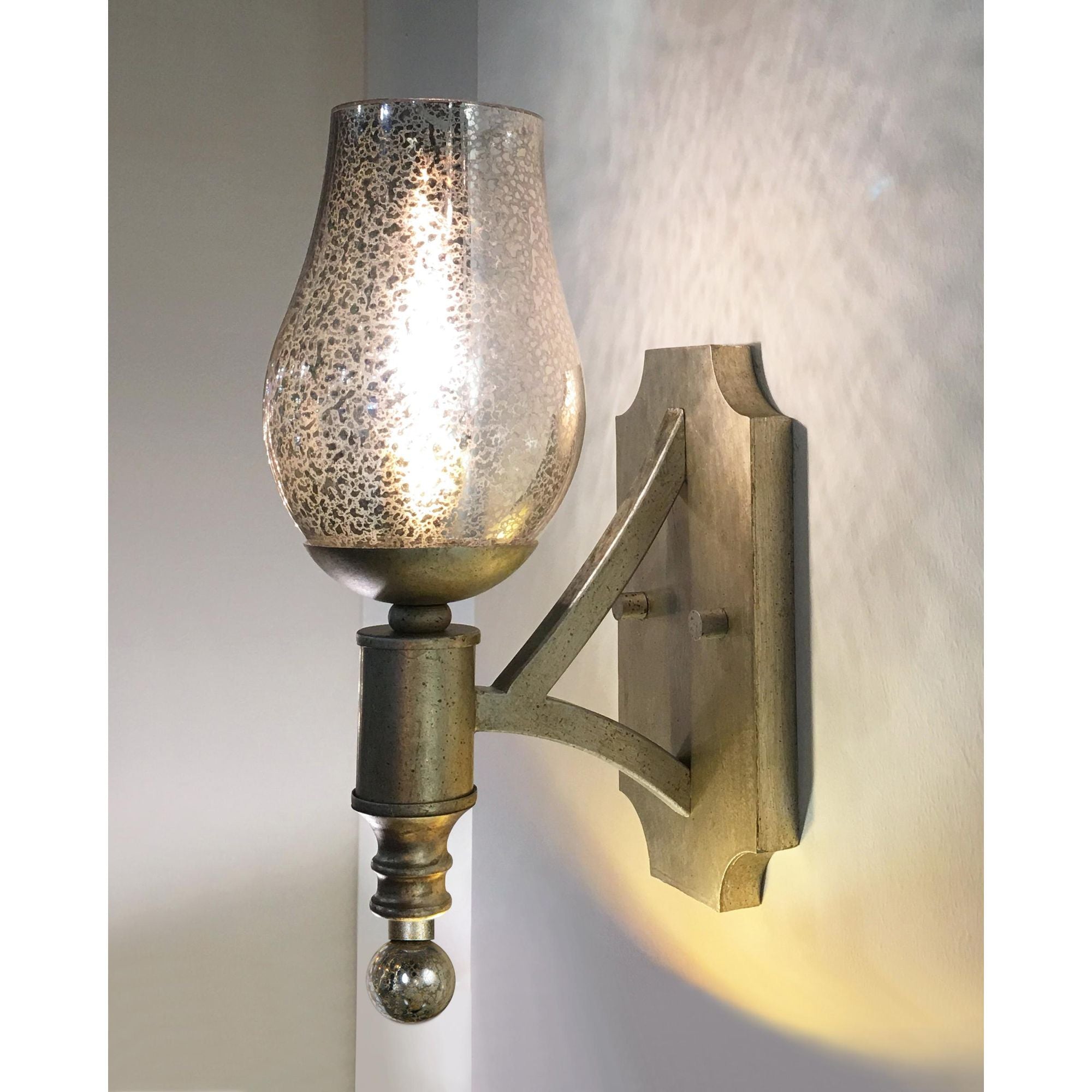 Studio M SM23971MGSG Mirabelle 1-Light Wall Sconce in Silver Gold