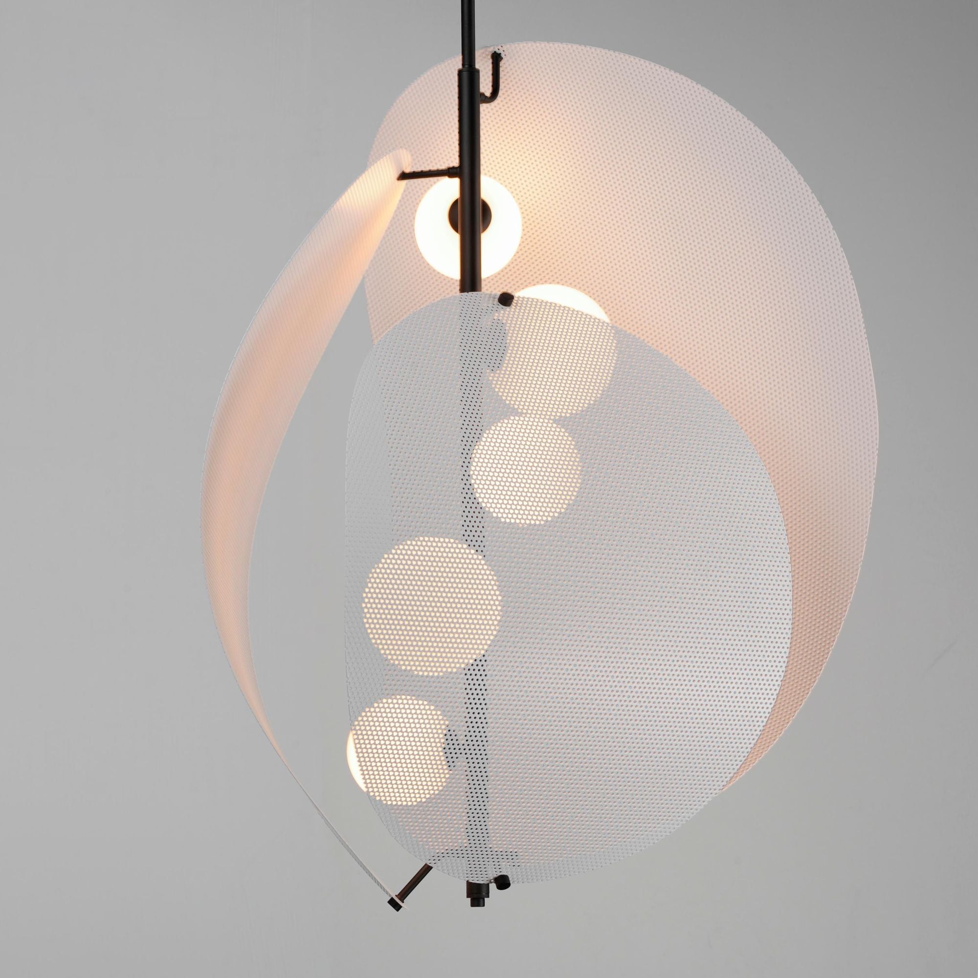 Studio M SM32303SWMW Chips 5-Light Vertical Pendant - Matte White by Mat Sanders