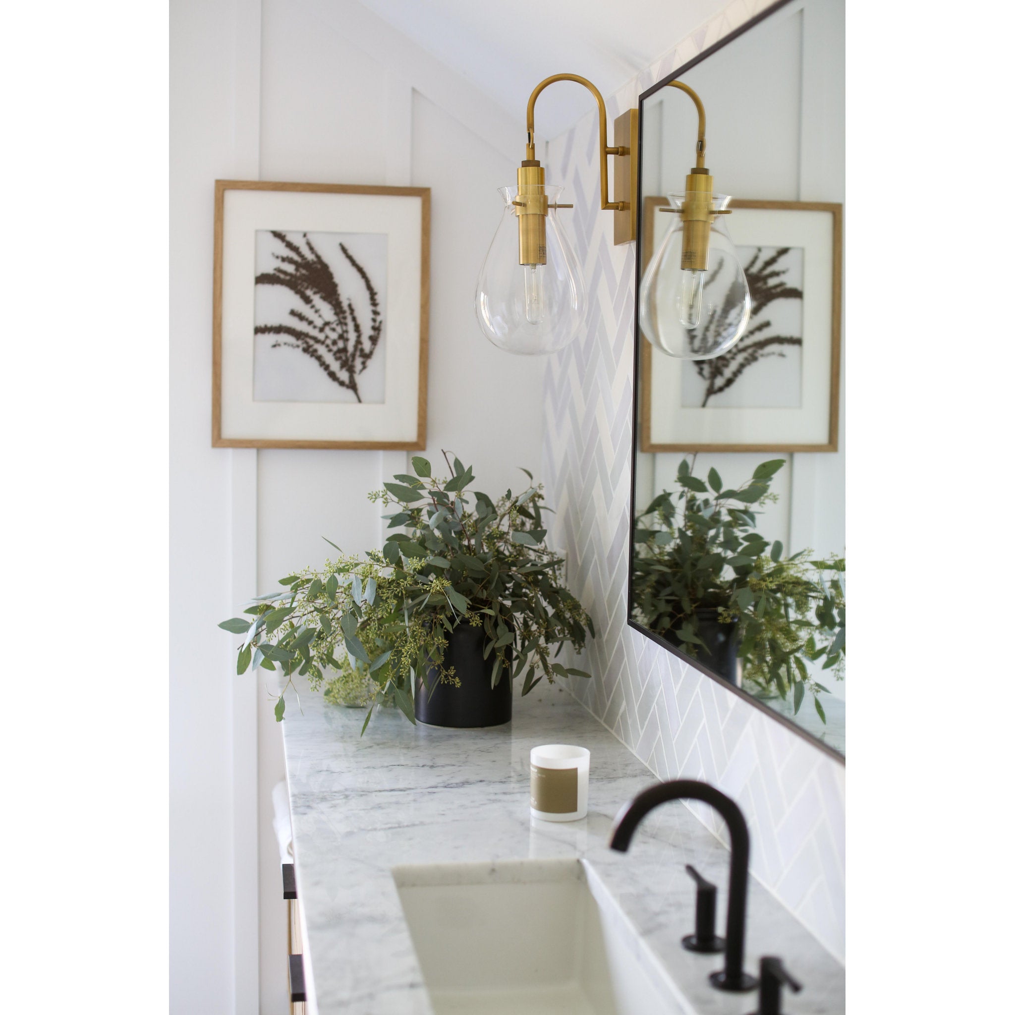 Ivy 1 Light Wall Sconce in Aged Brass by Becki Owens