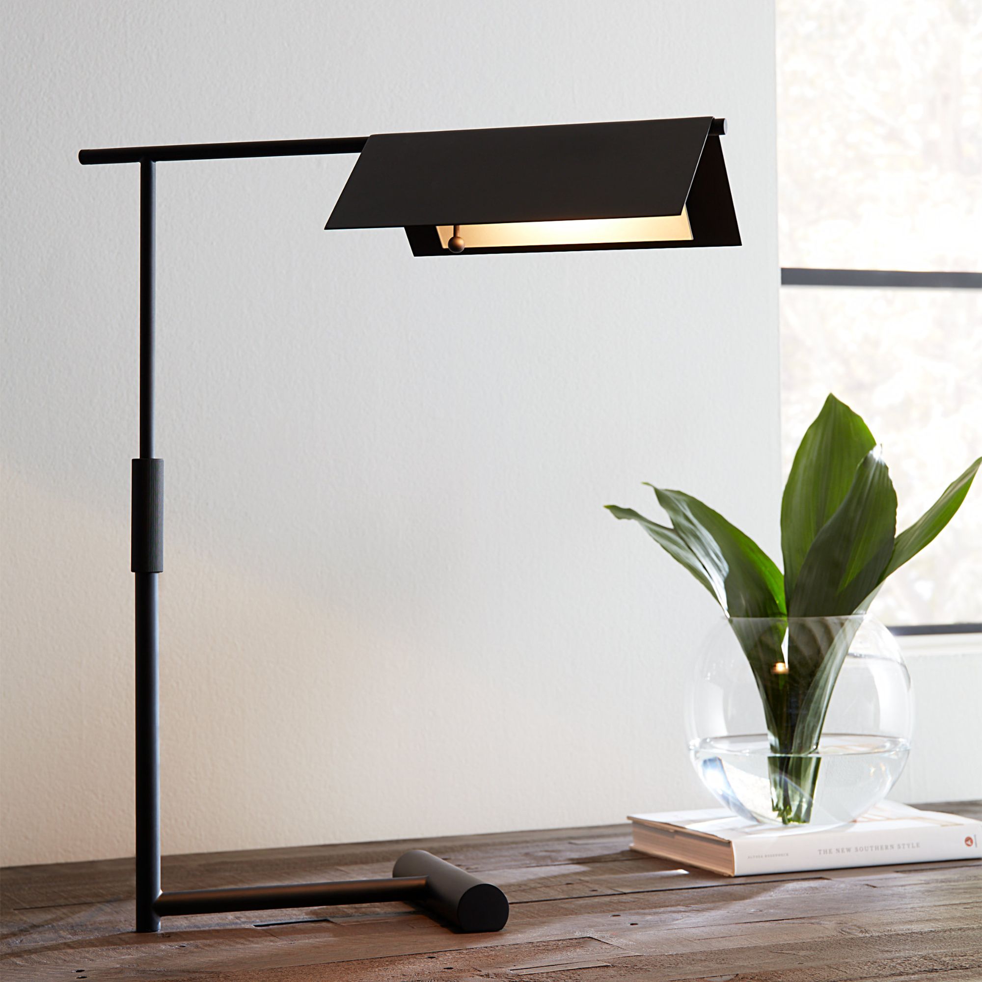Chapman & Myers Foles Table Lamp in Midnight Black