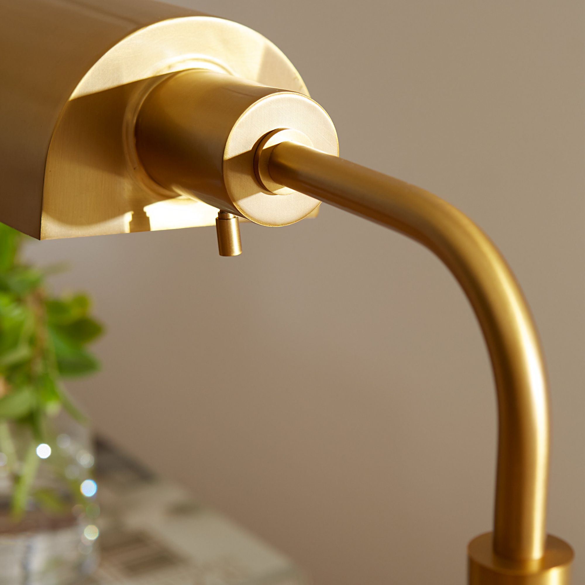 Chapman & Myers Kenyon Task Table Lamp in Burnished Brass