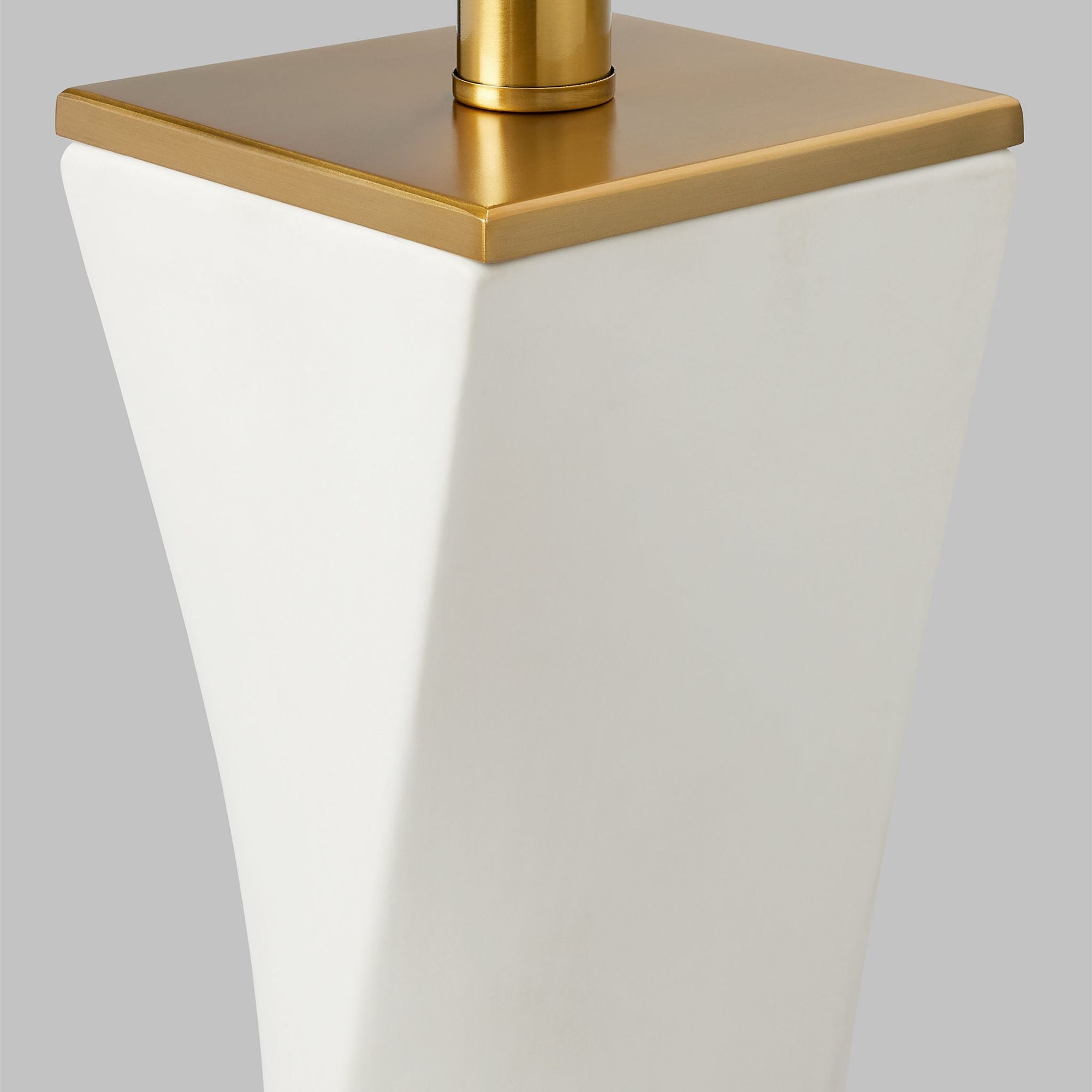Chapman & Myers Lagos Table Lamp in White Leather