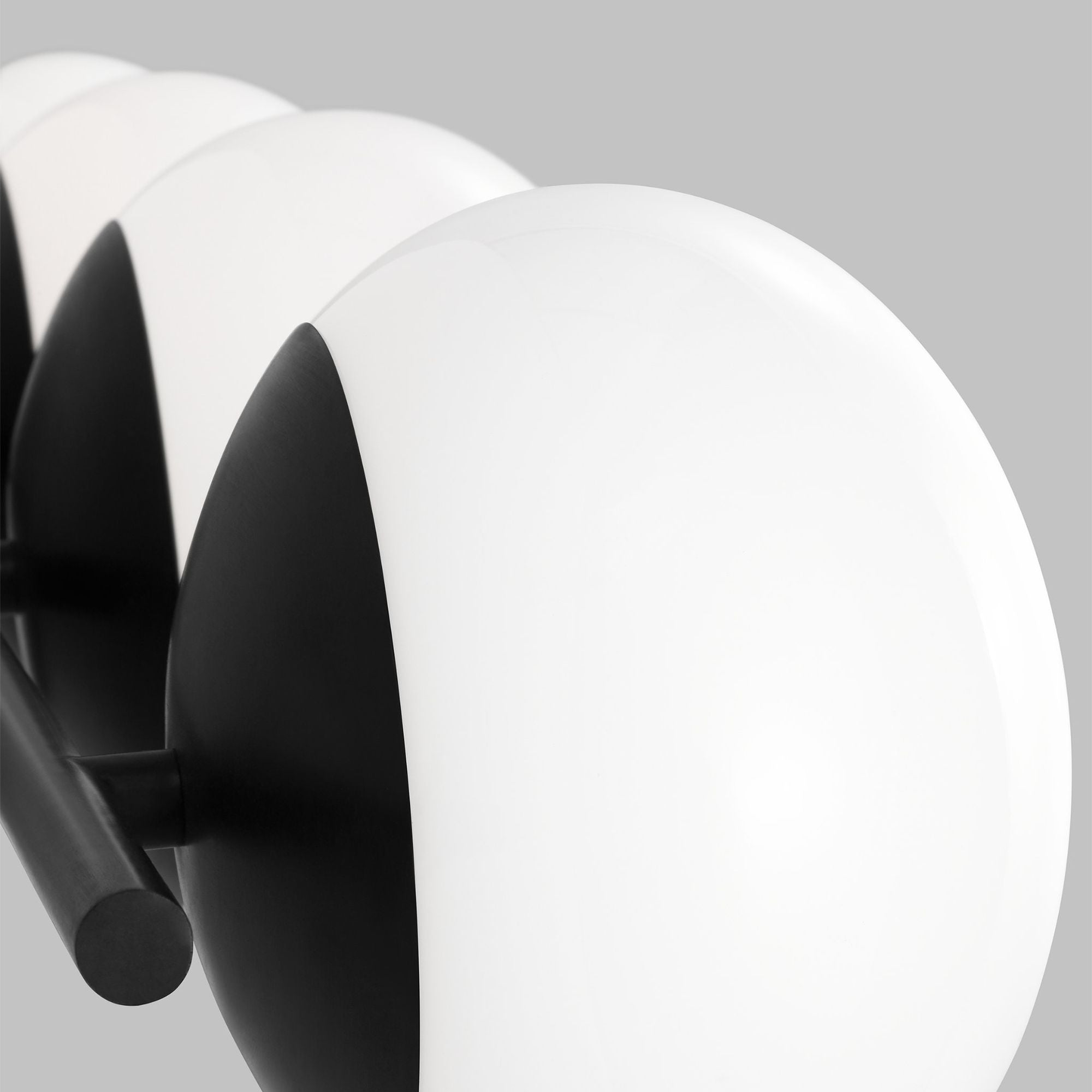 Ellen DeGeneres Lune 4 - Light Vanity in Aged Iron