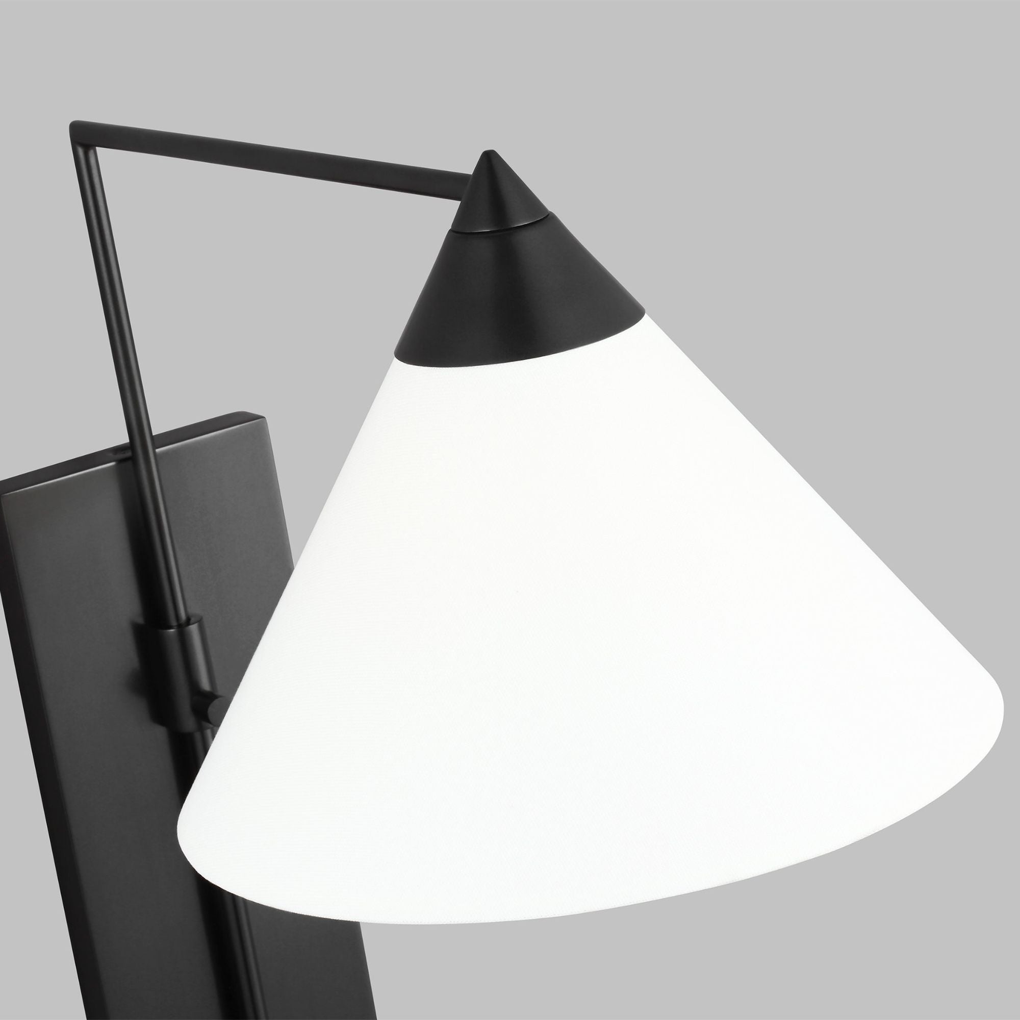 Kelly Wearstler Franklin Wall Sconce in Deep Bronze