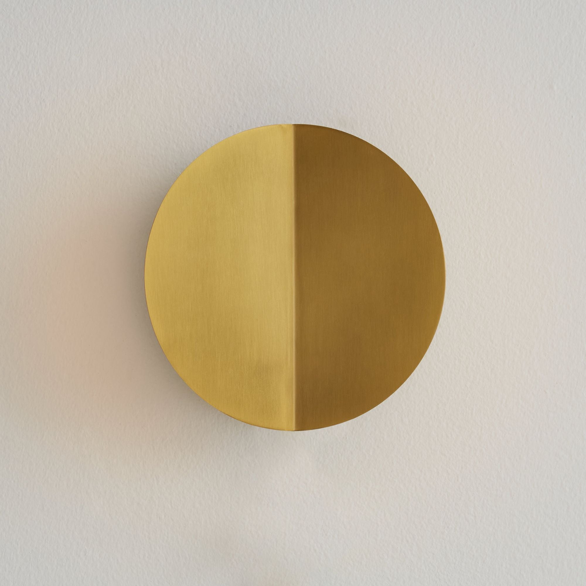 kate spade new york Dottie Small Sconce in Burnished Brass