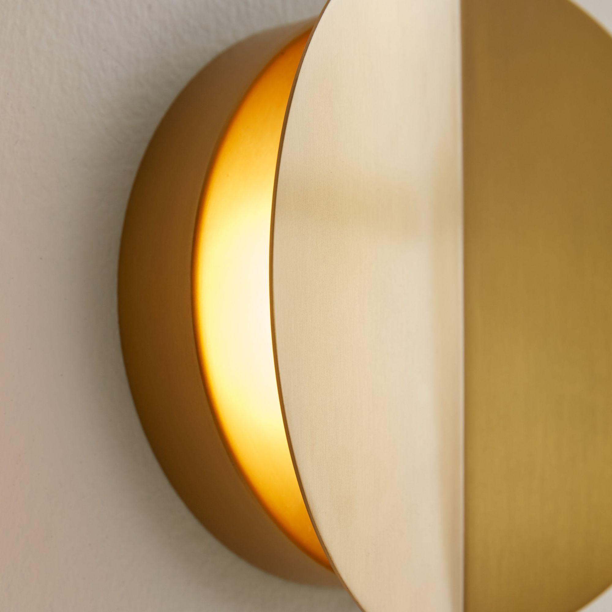 kate spade new york Dottie Small Sconce in Burnished Brass