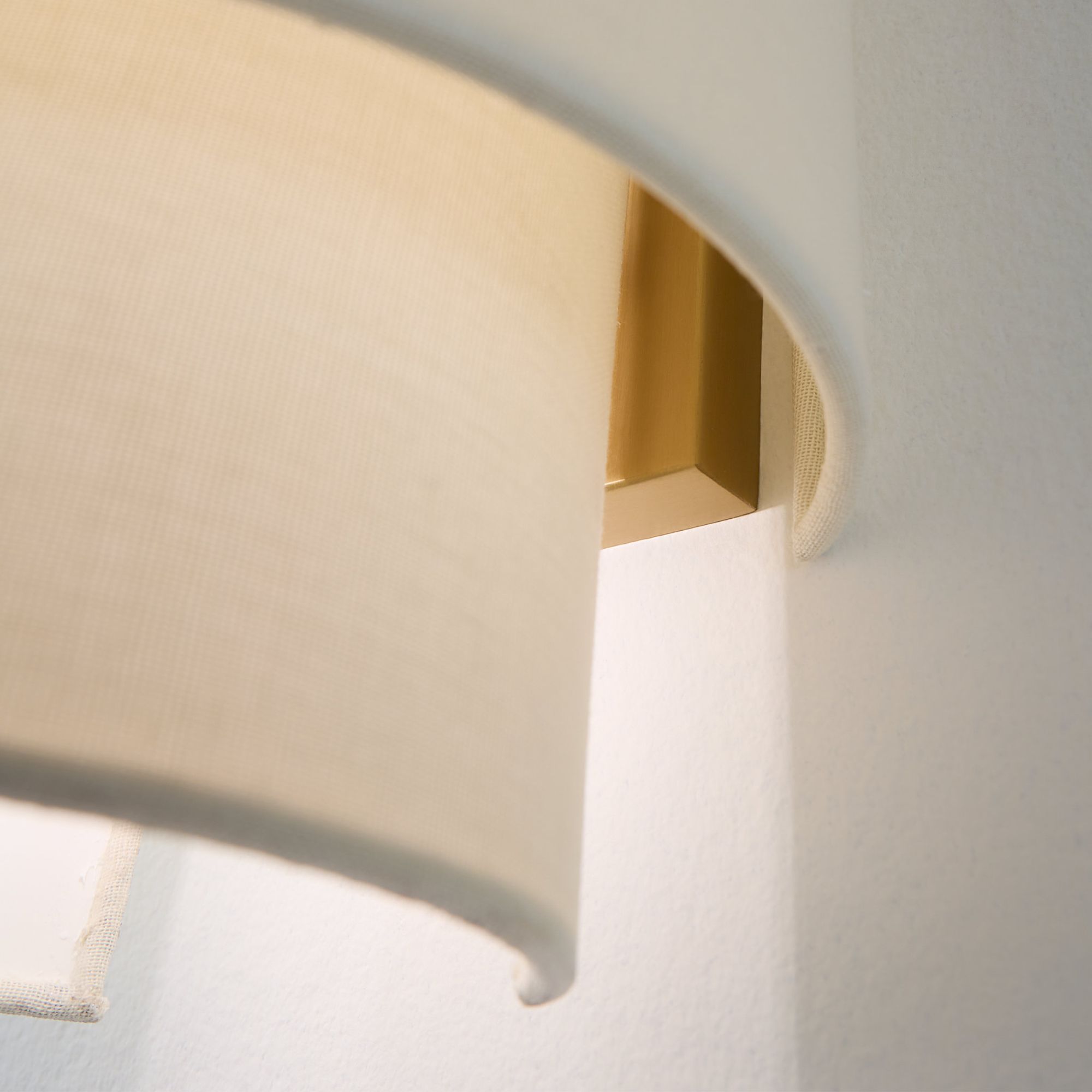 kate spade new york Sawyer Sconce in Burnished Brass