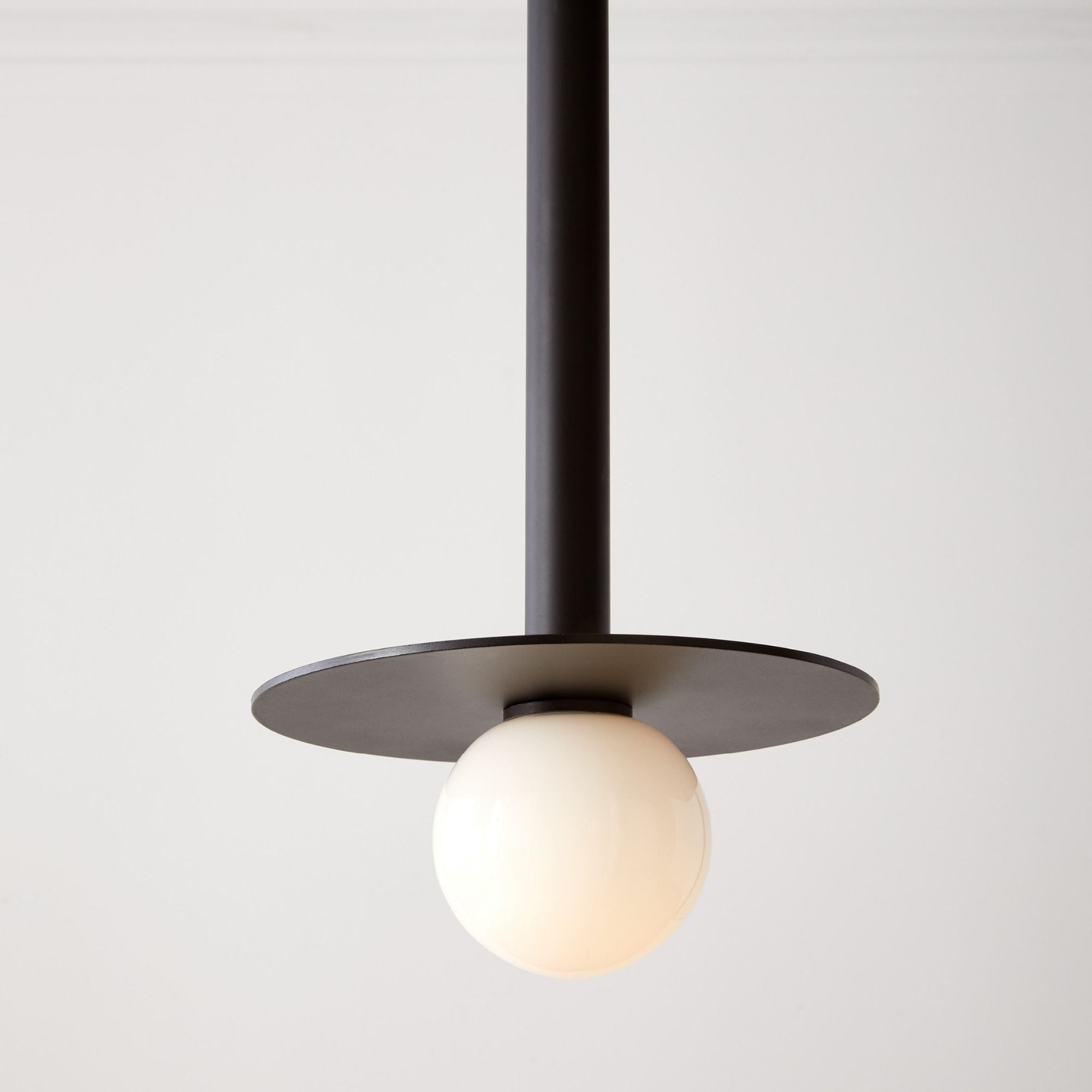 Kelly Wearstler Nodes Tall Pendant in Midnight Black
