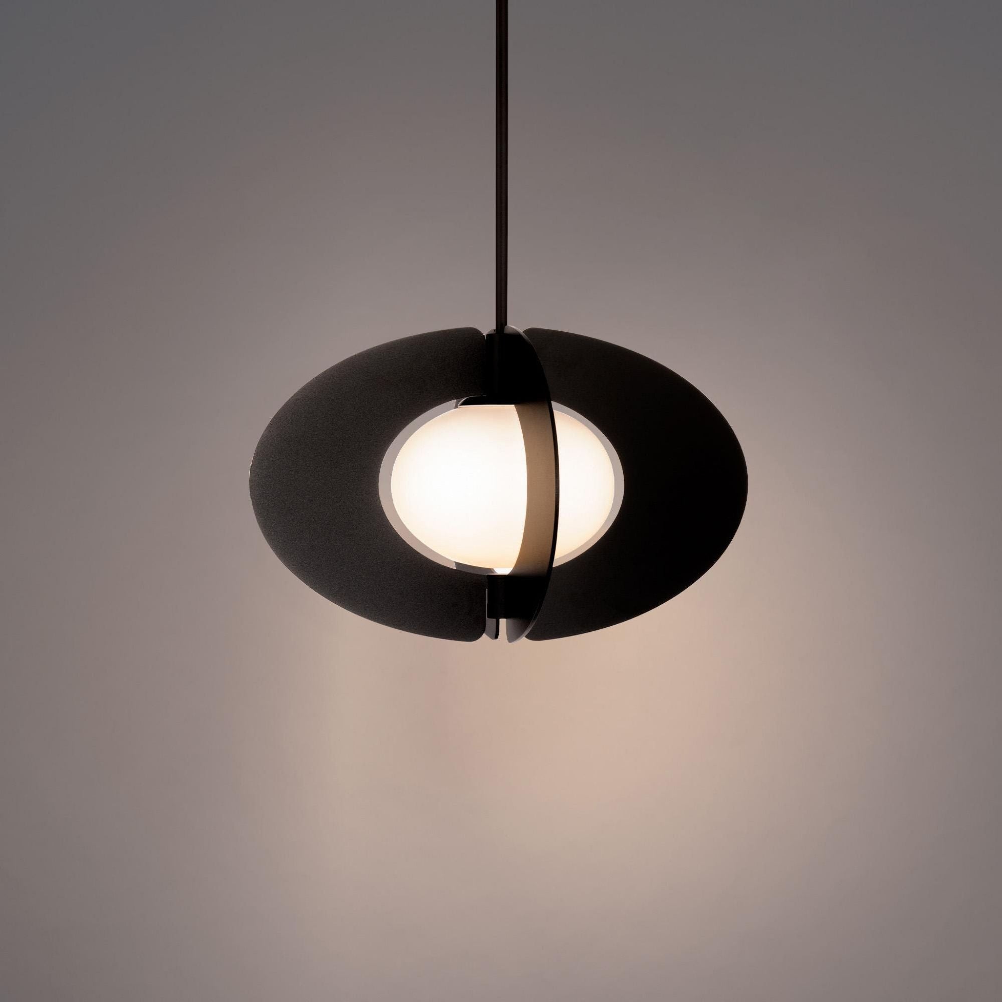 Echelon 16in LED Pendant 3000K in Black