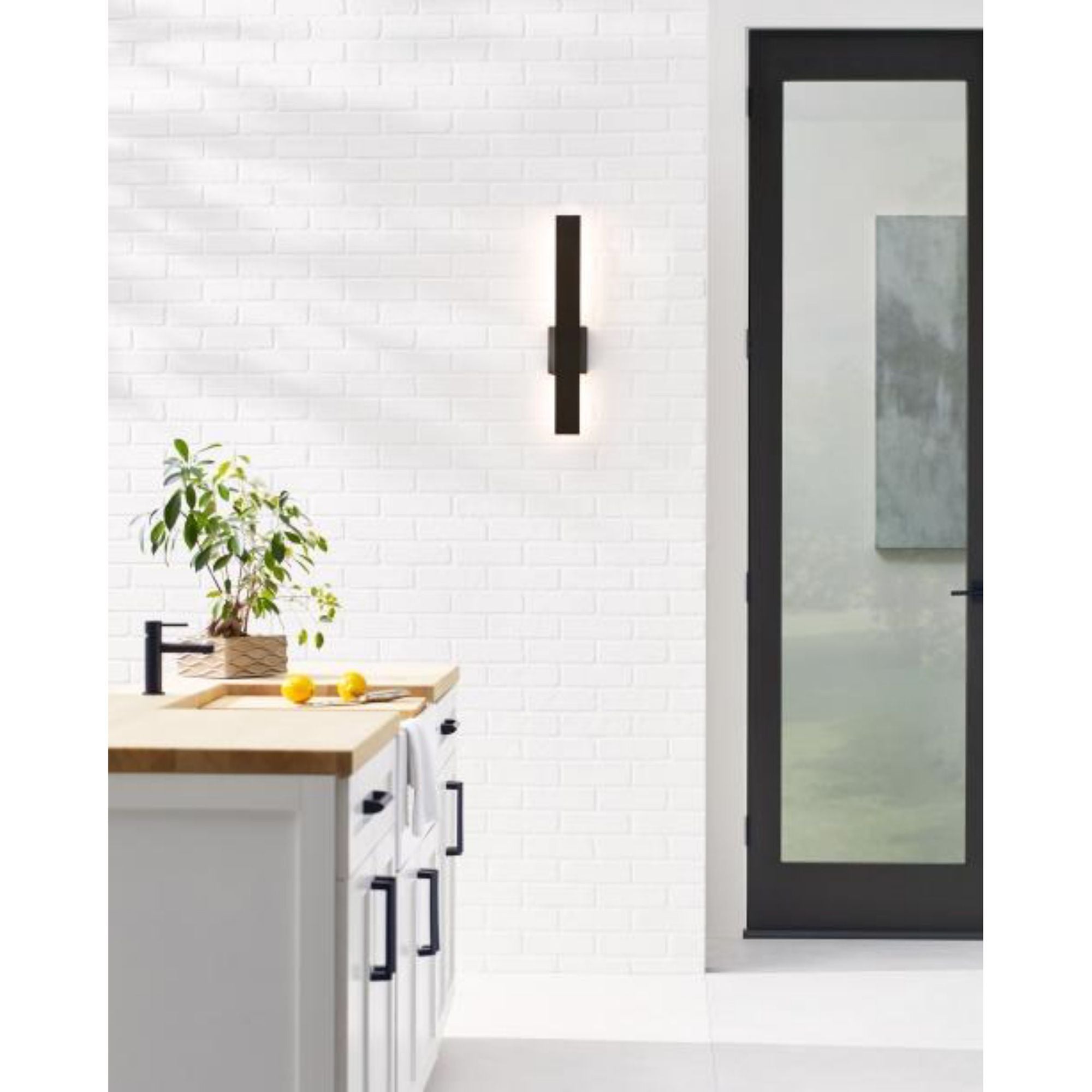 Blade 24 Outdoor Wall Outdoor 1-Light LED 2700K/3000K Selectable Black by Sean Lavin