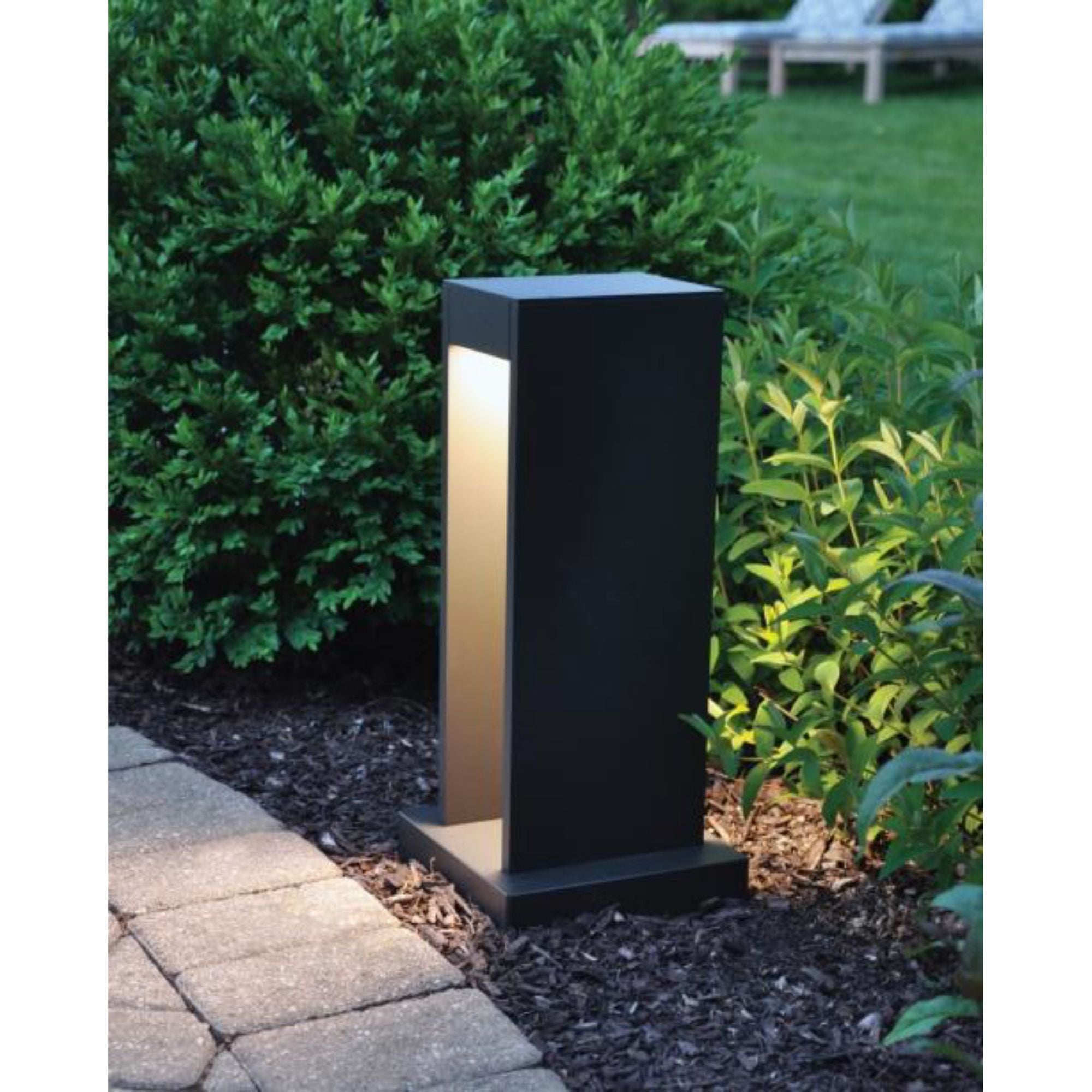 Syntra 18 Outdoor Path Outdoor 1-Light LED 3000K Charcoal by Sean Lavin
