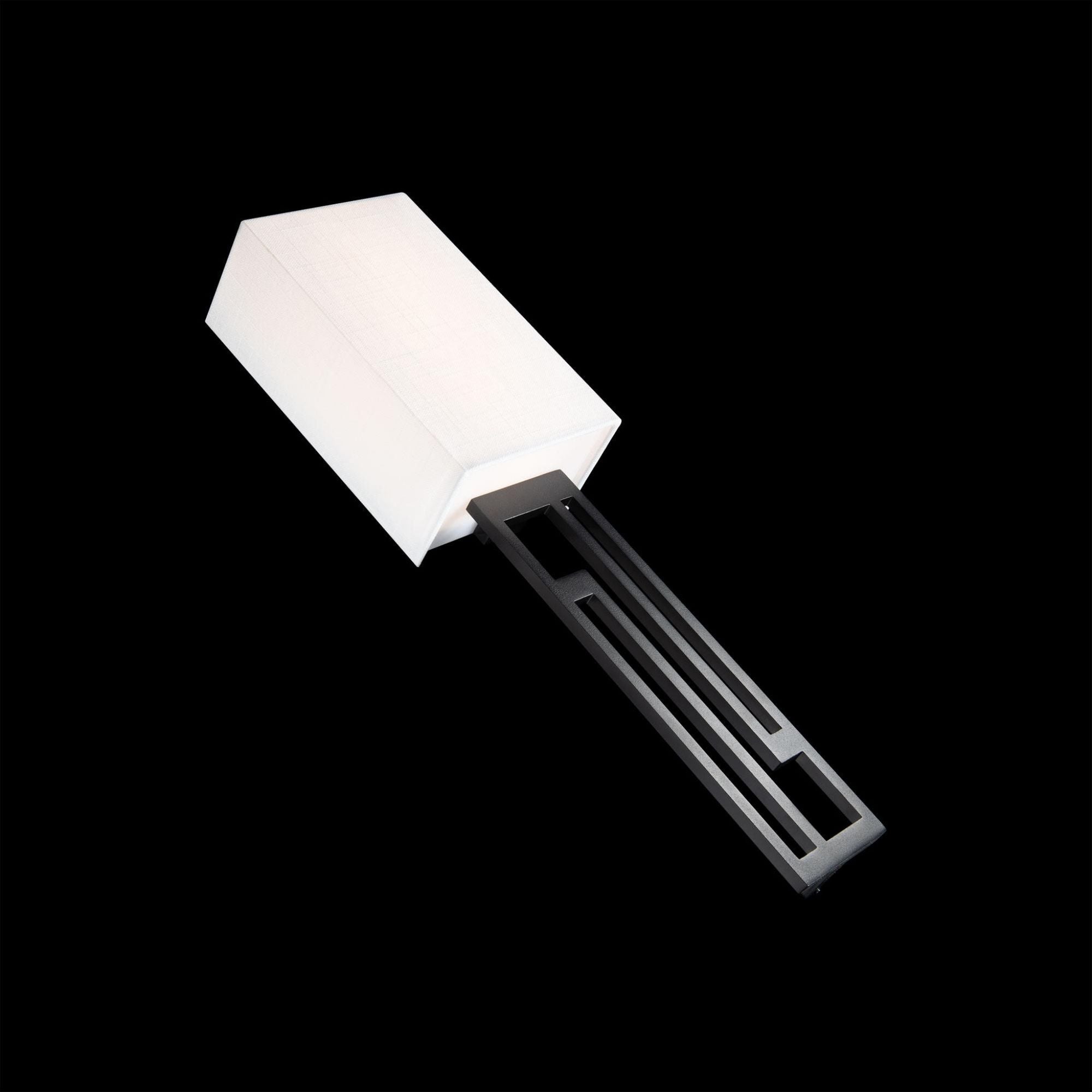 Vander 6in LED Wall Sconce 3-CCT 2700K-3000K-3500K Set to 3500K in Black